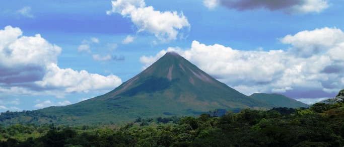 arenal volcano and hot springs tour