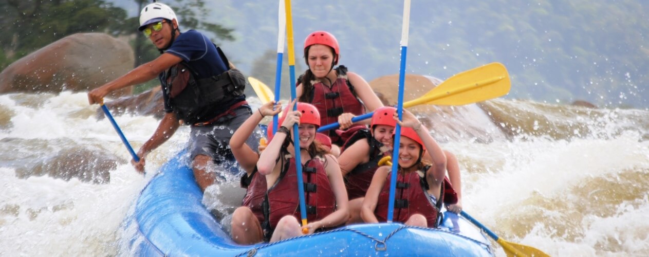 white water rafting in costa rica