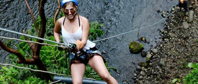 arenal zip lining tour rappelling