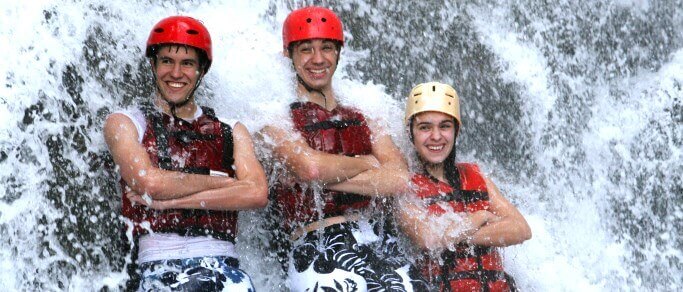 White Water Rafting Tour at Naranjo River, Best Class III-IV from Quepos